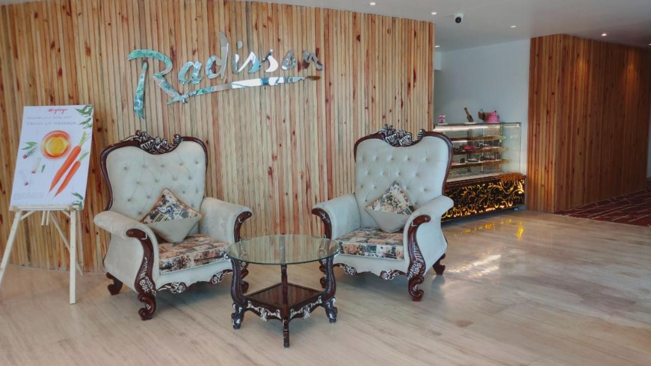 Radisson Hotel Bareilly Airport Экстерьер фото